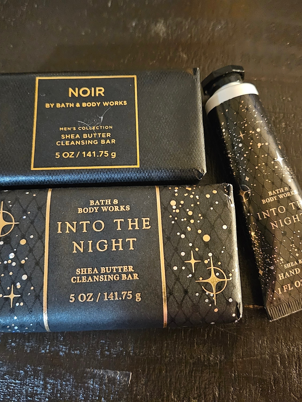 Bath & Body Works Into The Night Shea Butter Cleansing Bar - Black